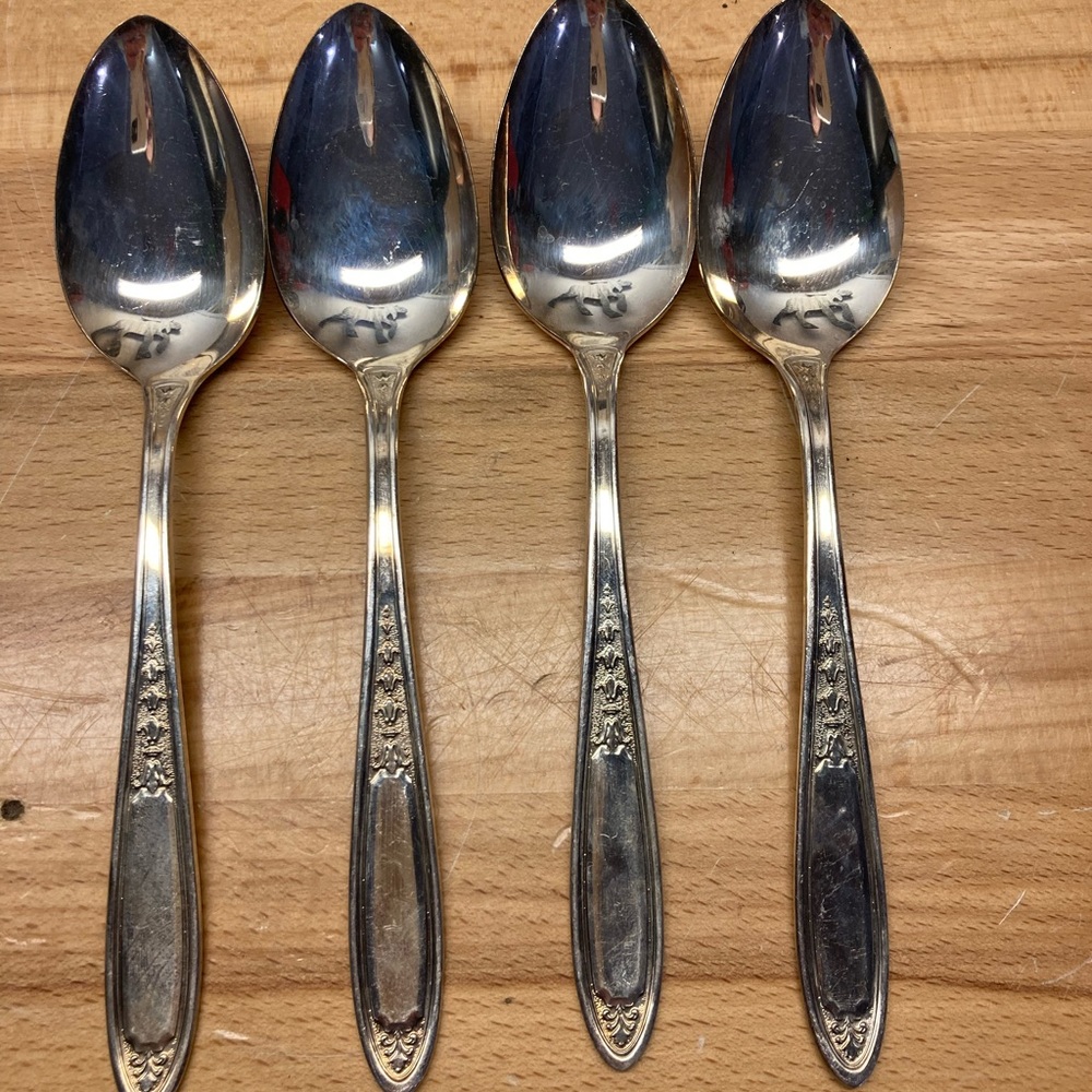 WM A ROGERS vintage silver plated spoons